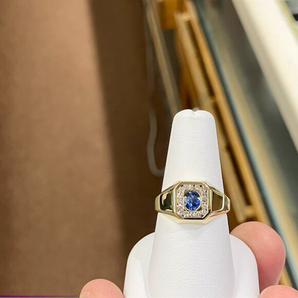 Sapphire And Diamond Gold Ring - Picture 2 of 6